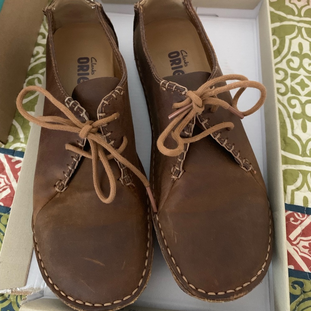 Clark’s Originals. Brown leather. Sz 7.